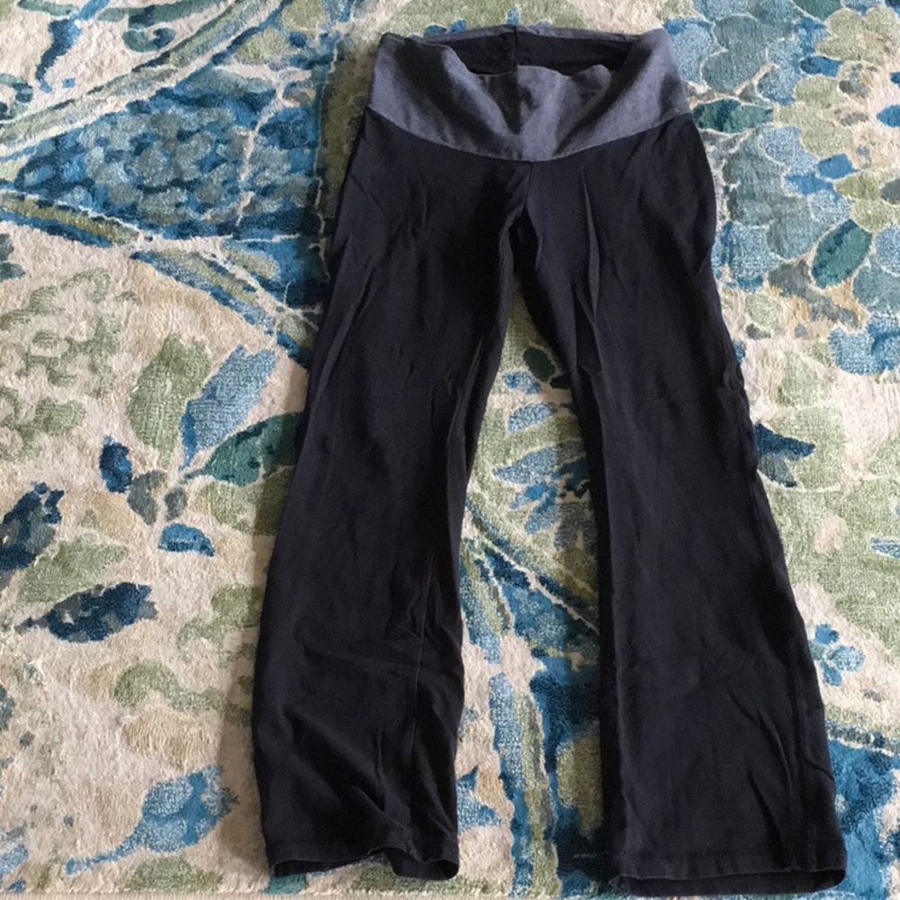 Maternity workout pants